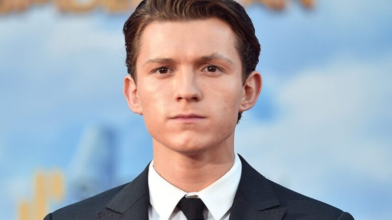 tom-holland-ok